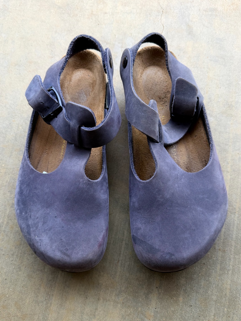 Birkenstock 40 100% Leather T strap